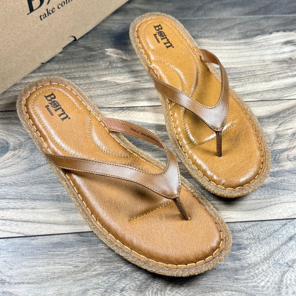 NIB Born Basic Maite 10M Tan Leather Flip Flops Comfort Flat Thong Sandals